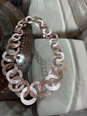 Women’s Resin Link Necklace in Soft Taupe and Pearl